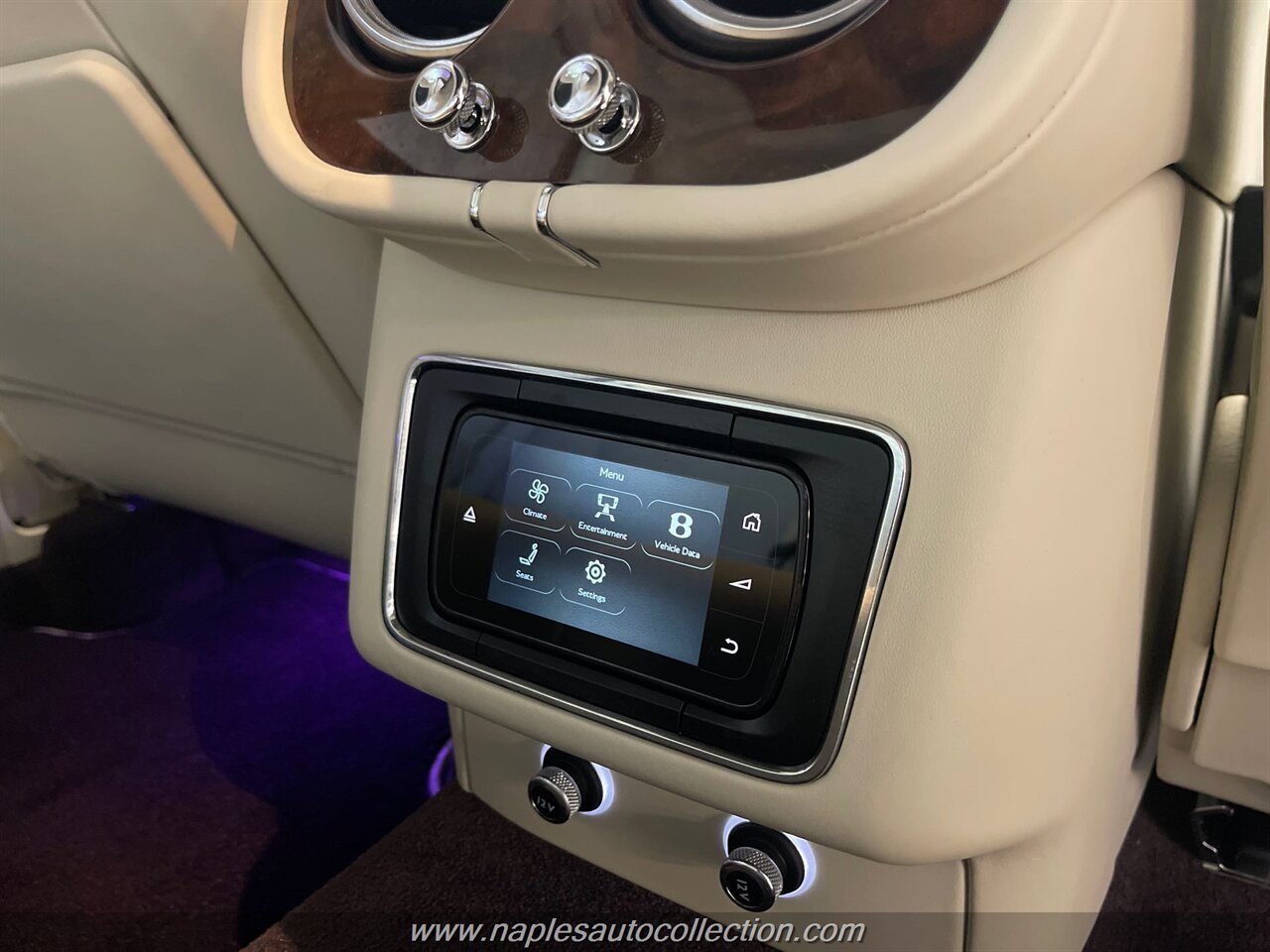 2019 Bentley Bentayga V8   - Photo 26 - Fort Myers, FL 33967
