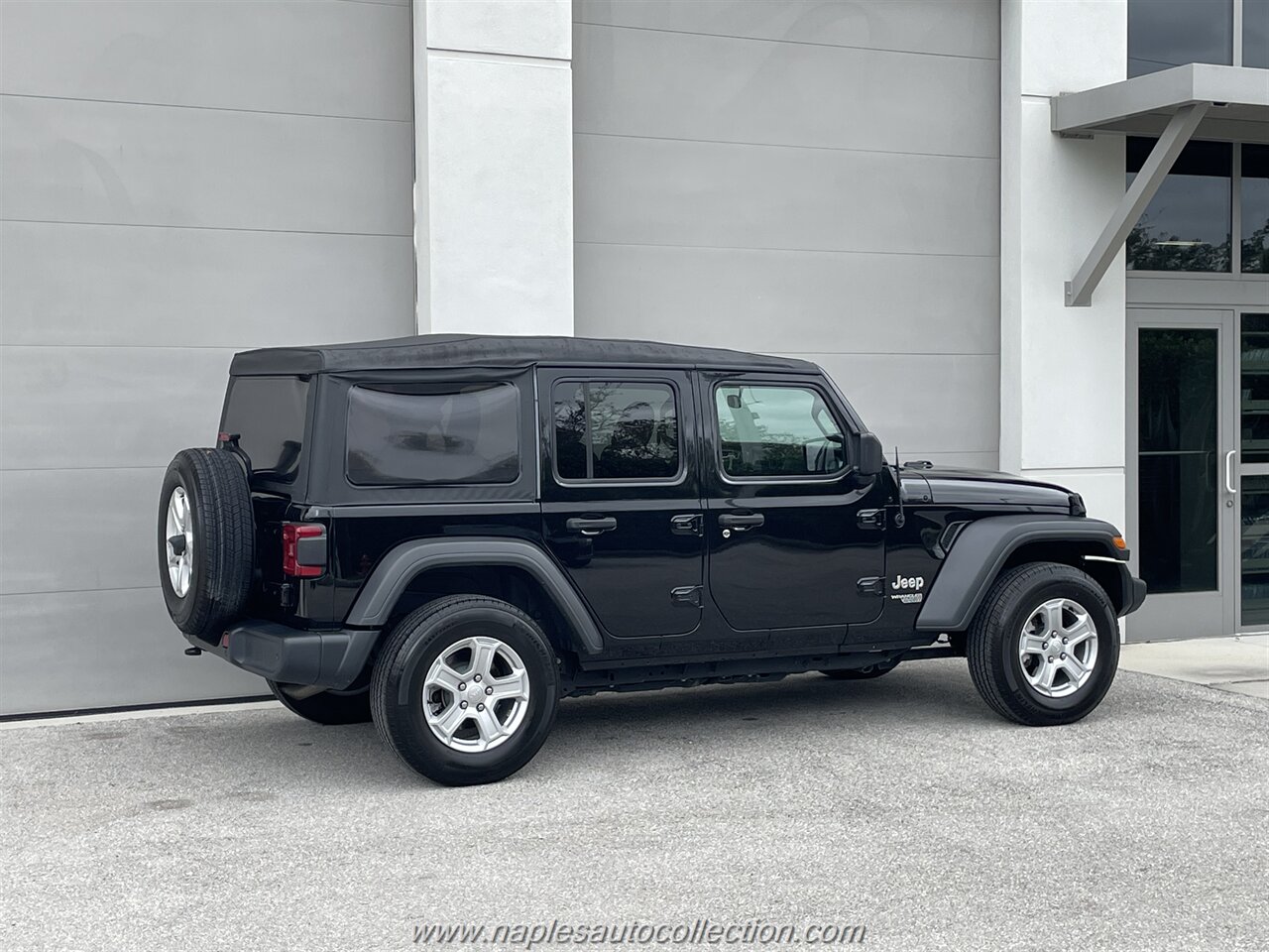 2021 Jeep Wrangler Unlimited Sport   - Photo 26 - Fort Myers, FL 33967