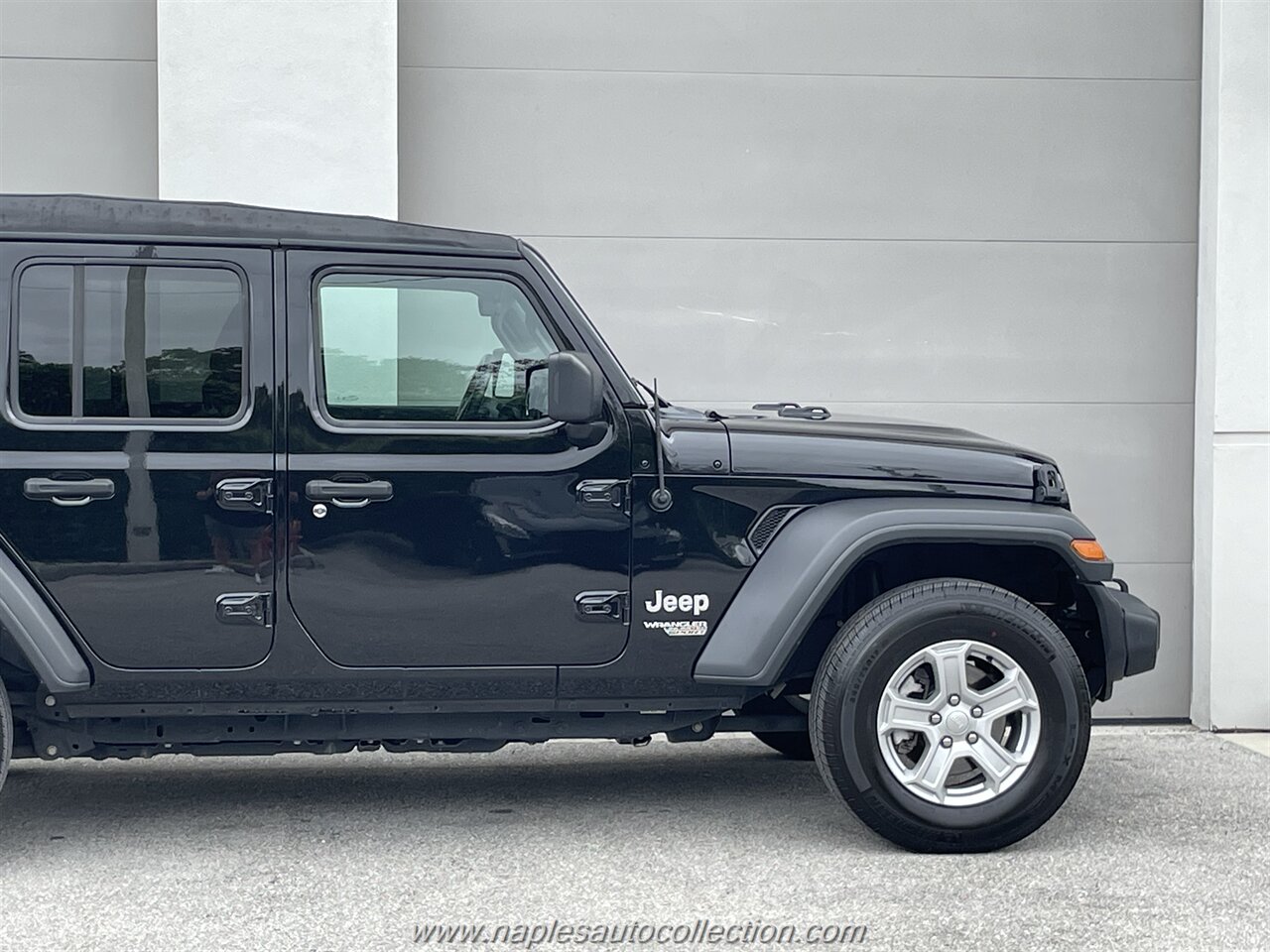 2021 Jeep Wrangler Unlimited Sport   - Photo 25 - Fort Myers, FL 33967