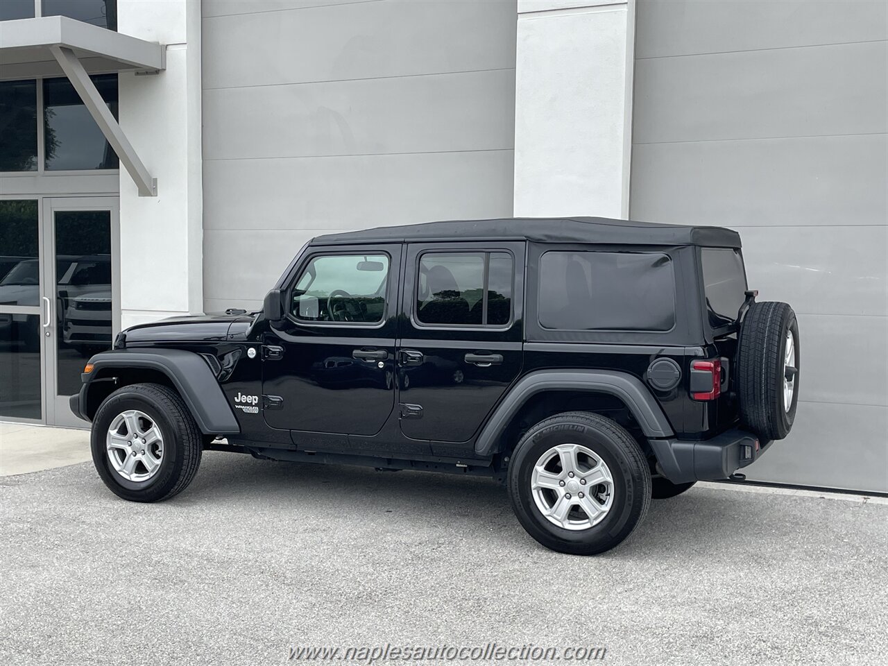 2021 Jeep Wrangler Unlimited Sport   - Photo 4 - Fort Myers, FL 33967