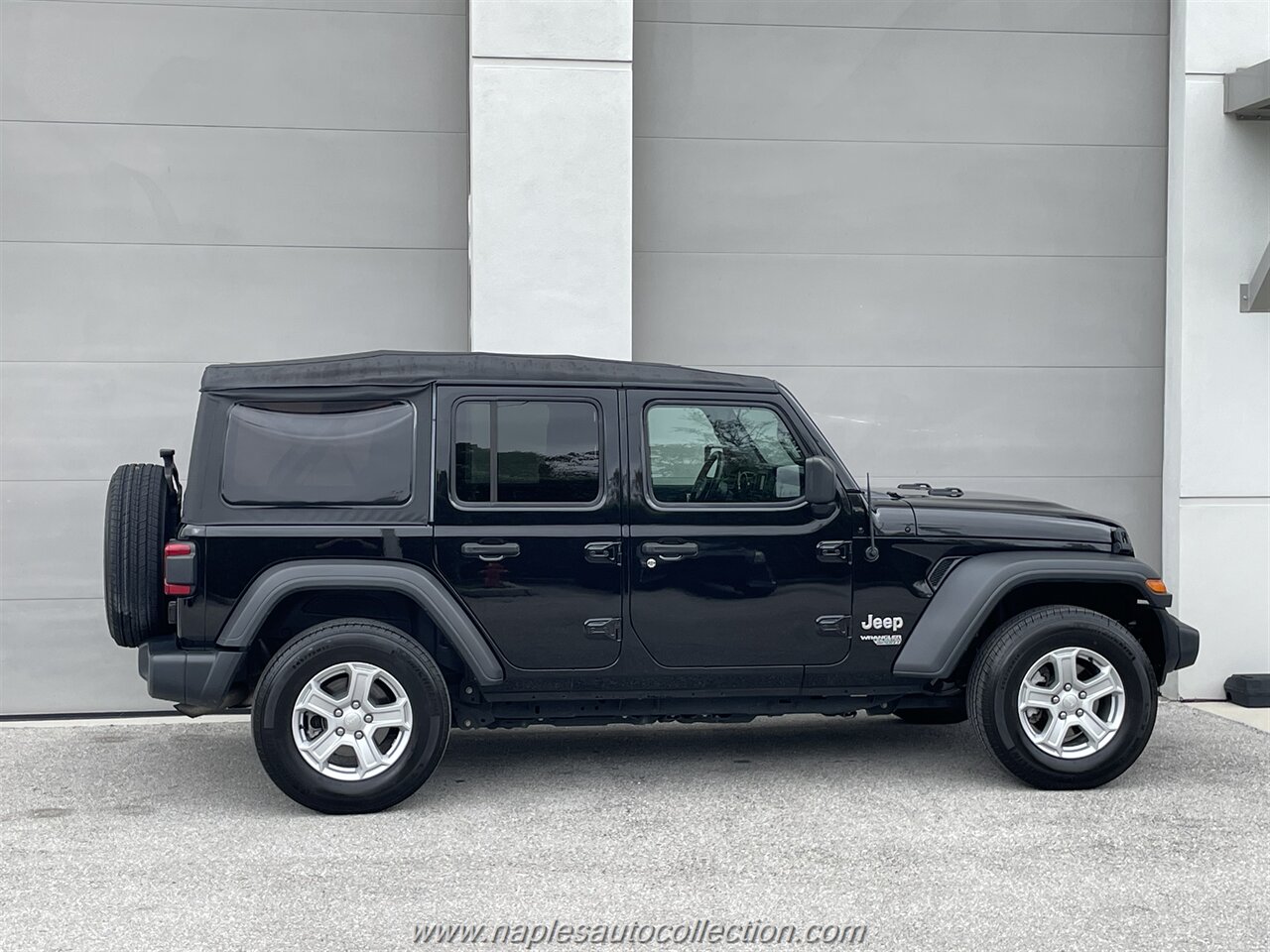 2021 Jeep Wrangler Unlimited Sport   - Photo 27 - Fort Myers, FL 33967