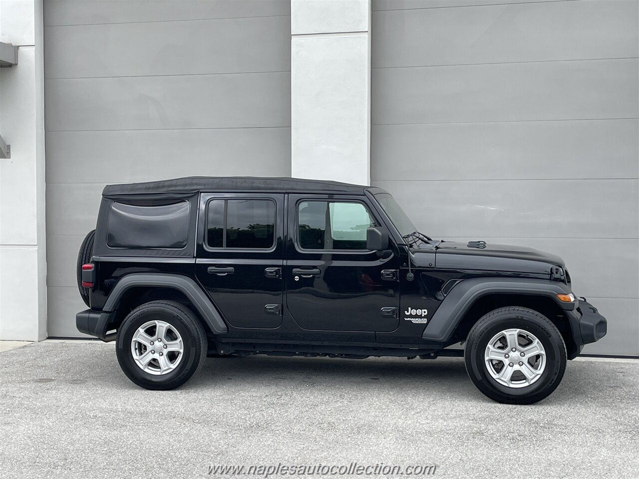 2021 Jeep Wrangler Unlimited Sport   - Photo 29 - Fort Myers, FL 33967