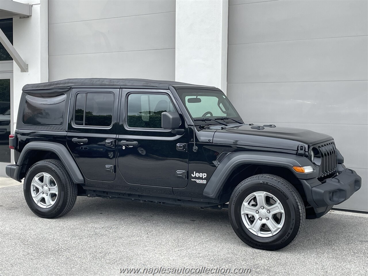 2021 Jeep Wrangler Unlimited Sport   - Photo 7 - Fort Myers, FL 33967