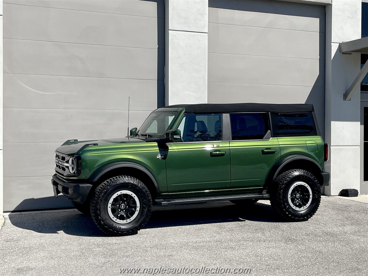 2023 Ford Bronco Outerbanks  Sasquatch Package - Photo 22 - Fort Myers, FL 33967