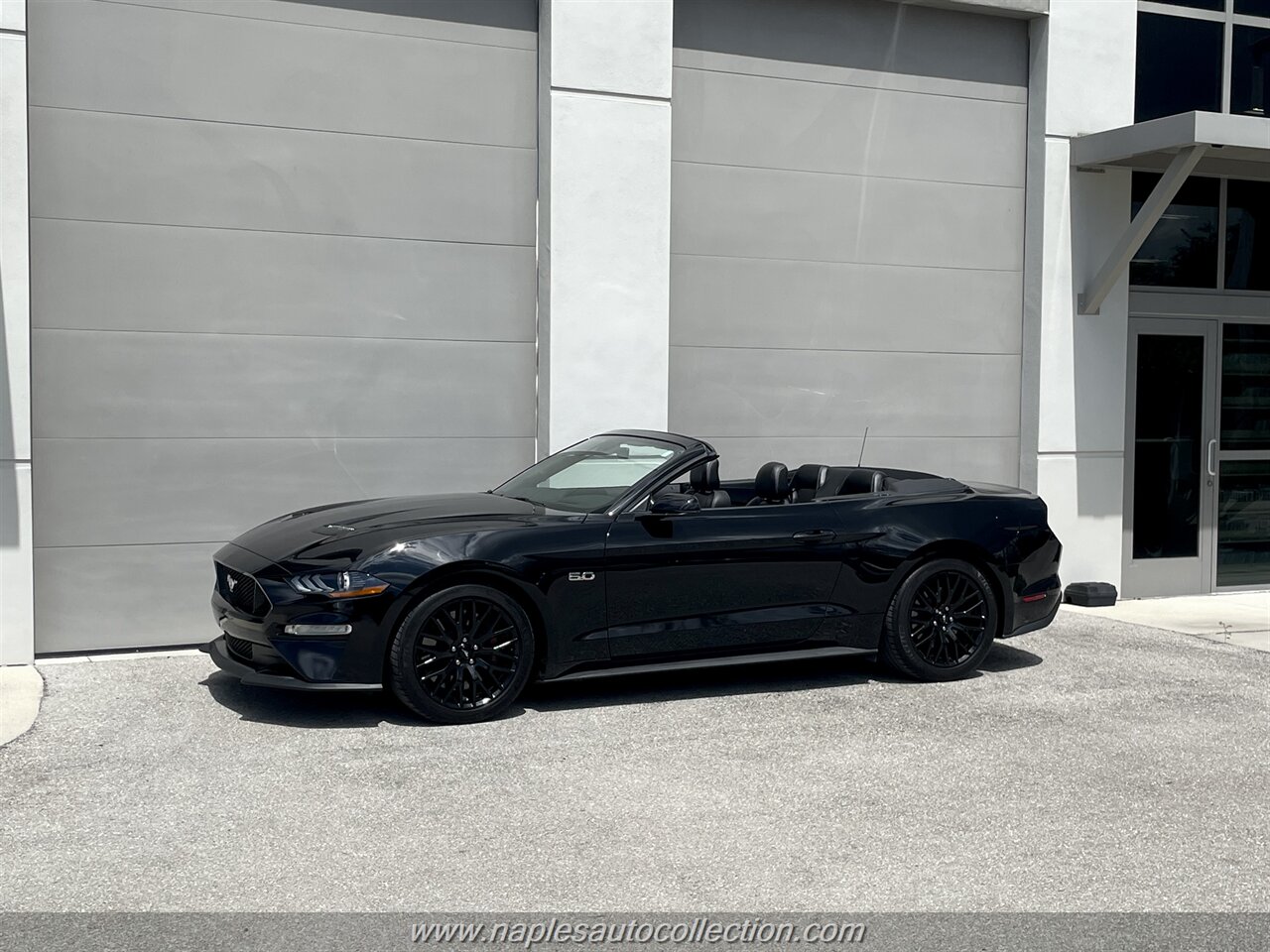 2018 Ford Mustang GT Premium   - Photo 13 - Fort Myers, FL 33967