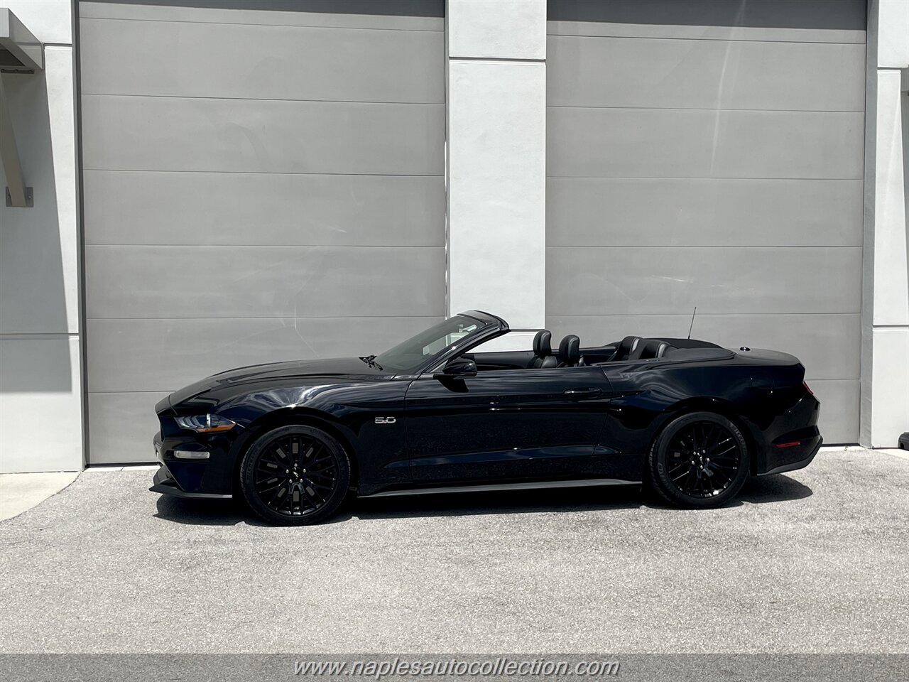 2018 Ford Mustang GT Premium   - Photo 14 - Fort Myers, FL 33967