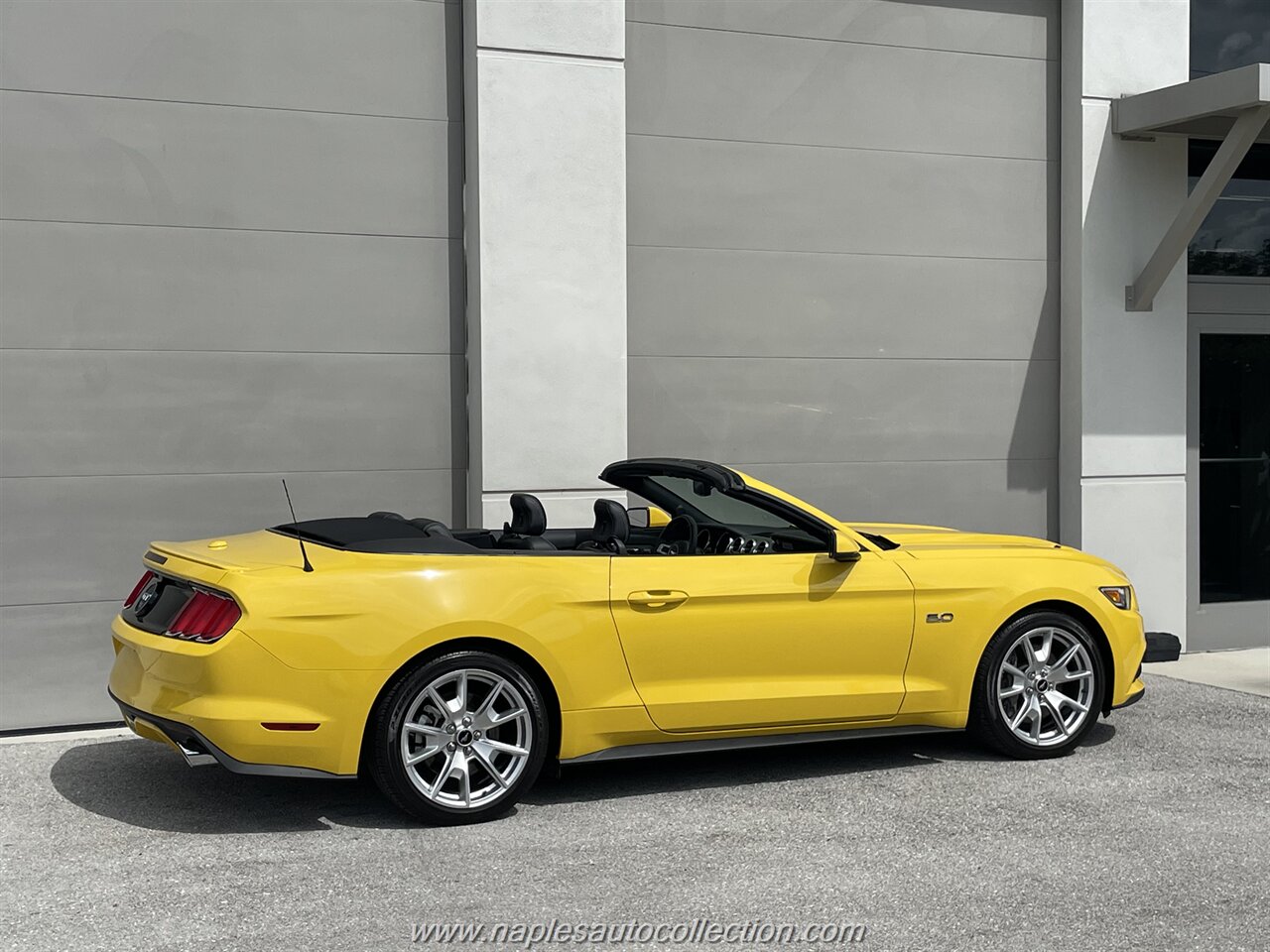 2015 Ford Mustang GT Premium   - Photo 32 - Fort Myers, FL 33967