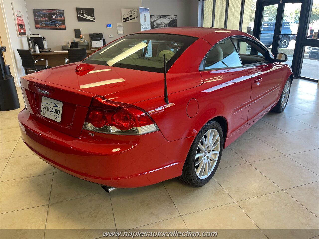 2008 Volvo C70 T5   - Photo 9 - Fort Myers, FL 33967