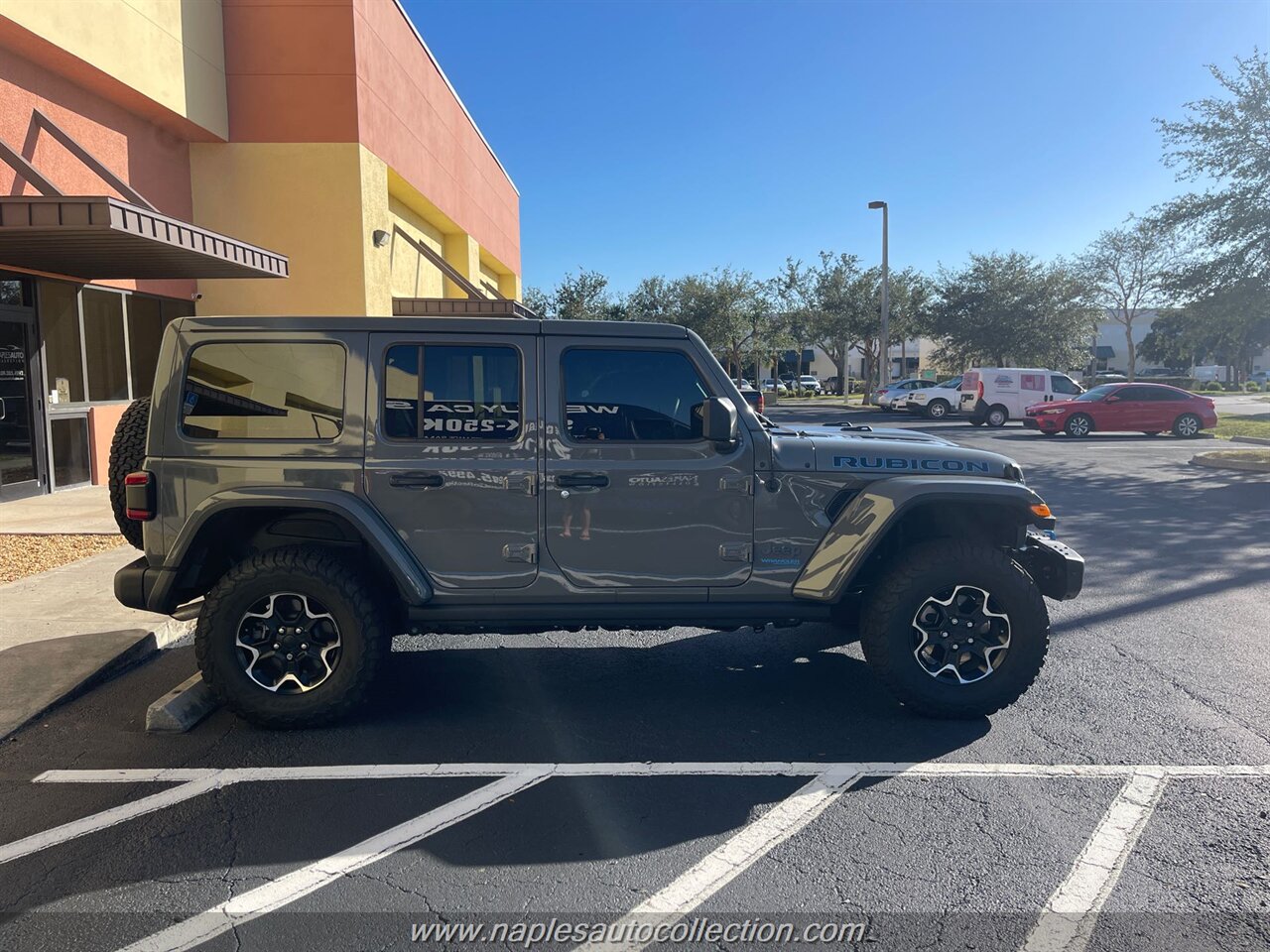 2021 Jeep Wrangler Unlimited Rubicon 4xe   - Photo 5 - Fort Myers, FL 33967