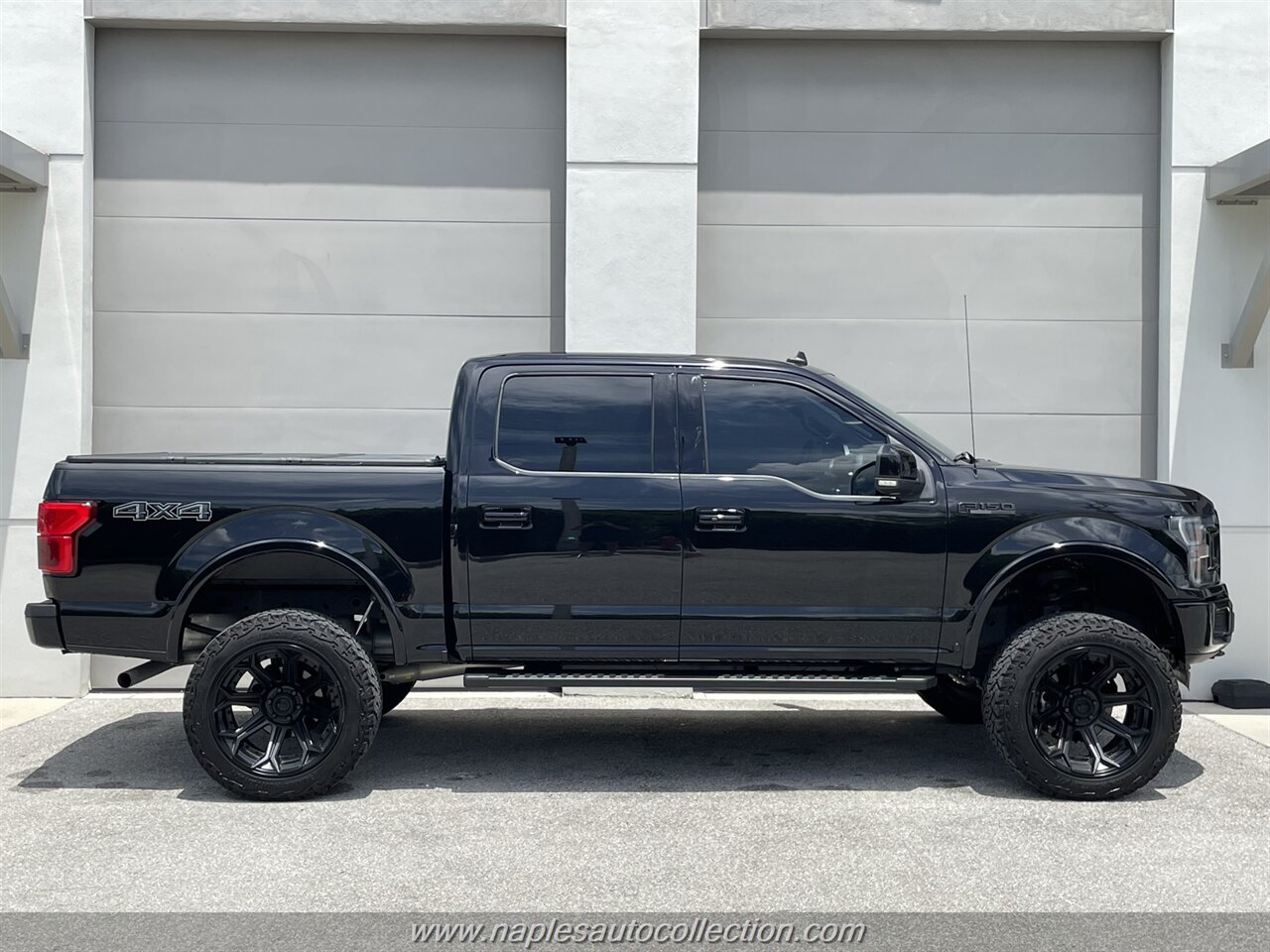 2020 Ford F-150 Lariat   - Photo 6 - Fort Myers, FL 33967