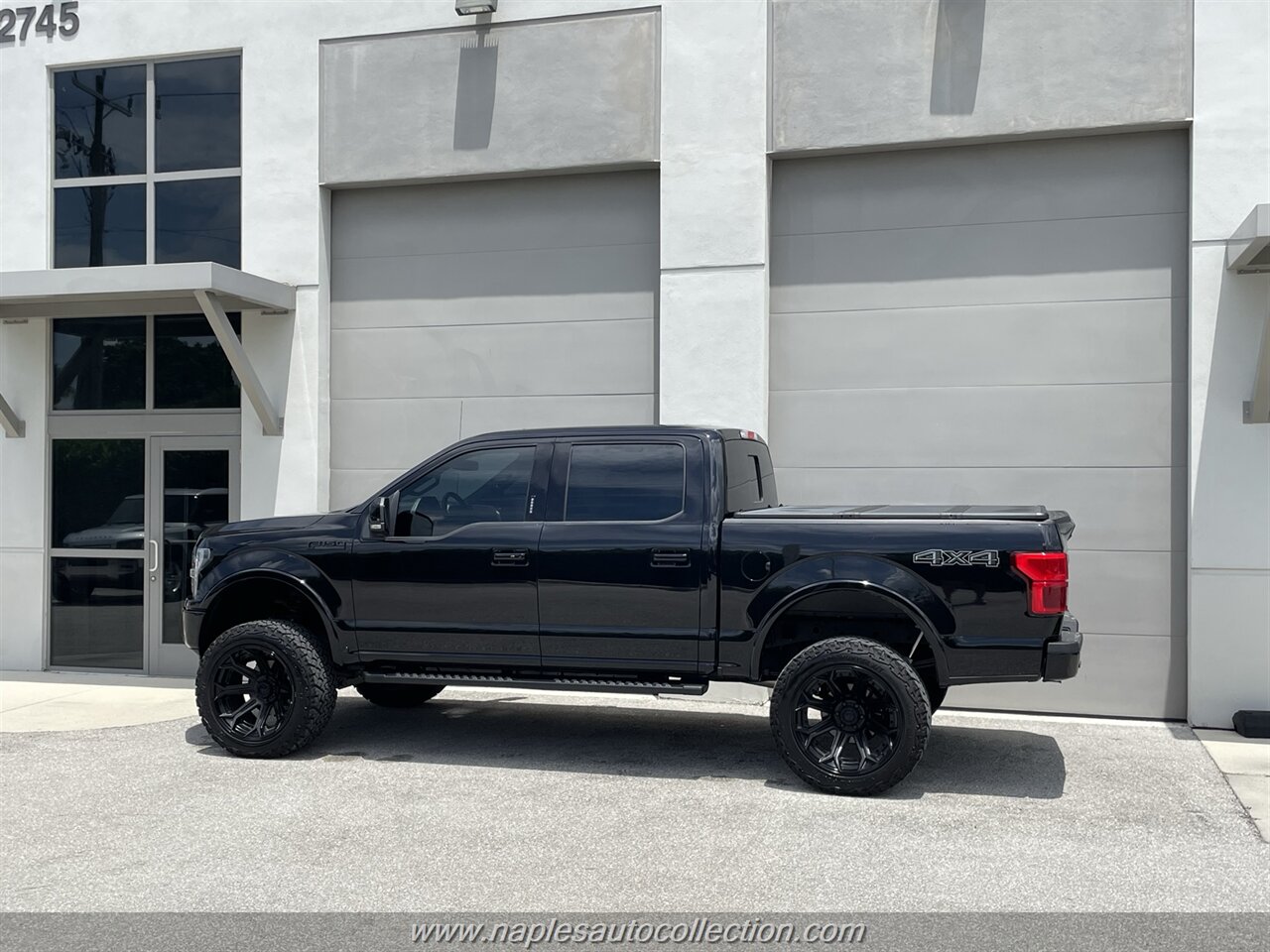 2020 Ford F-150 Lariat   - Photo 9 - Fort Myers, FL 33967