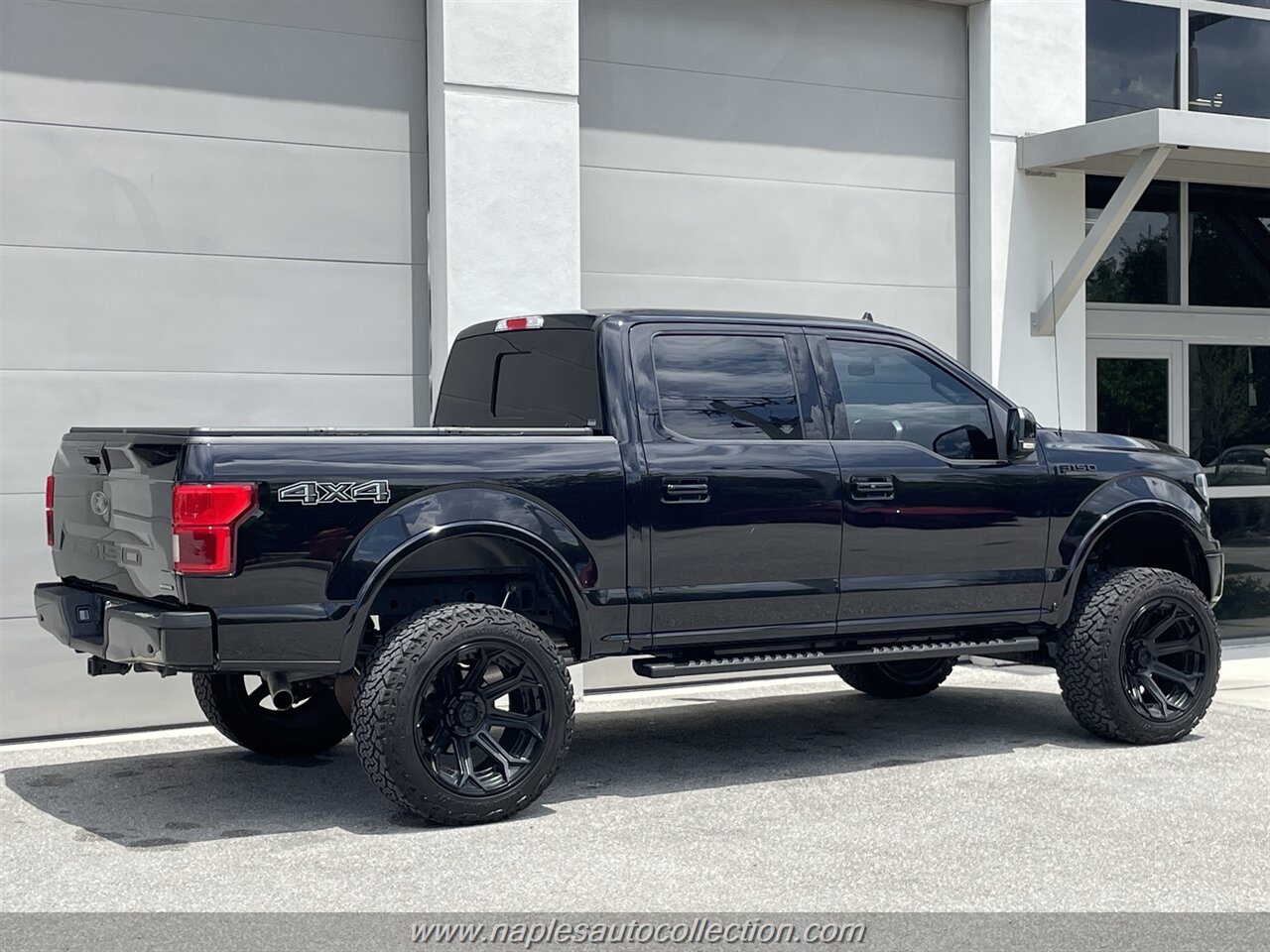 2020 Ford F-150 Lariat   - Photo 5 - Fort Myers, FL 33967