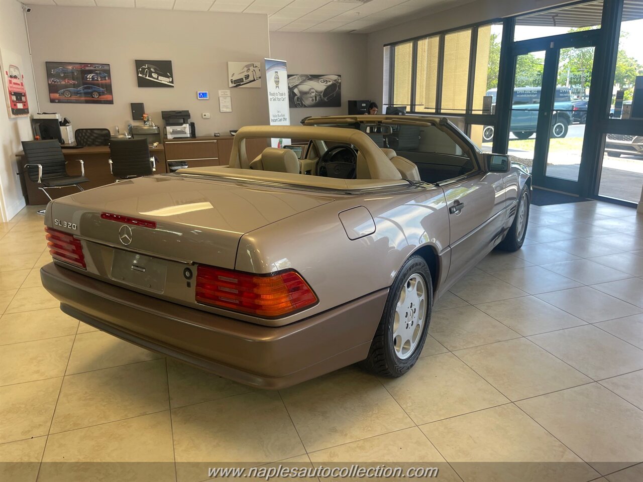 1994 Mercedes-Benz SL 320   - Photo 6 - Fort Myers, FL 33967