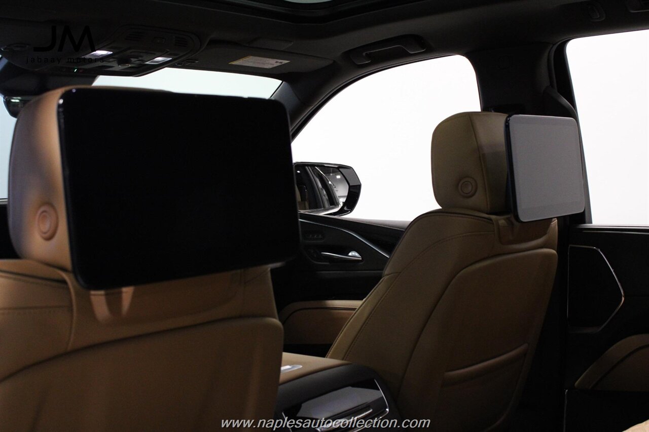 2023 Cadillac Escalade Sport   - Photo 13 - Fort Myers, FL 33967