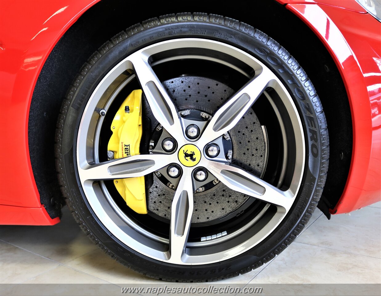 2014 Ferrari California   - Photo 37 - Fort Myers, FL 33967