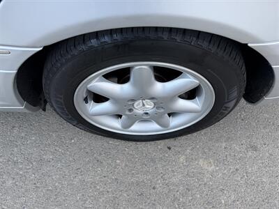 2002 Mercedes-Benz C 320   - Photo 10 - Tarzana, CA 91356