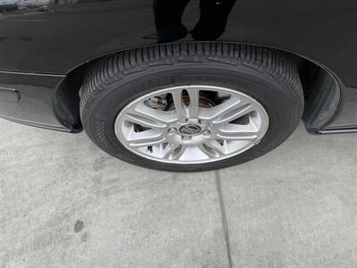2006 Volvo V70 2.4   - Photo 9 - Tarzana, CA 91356