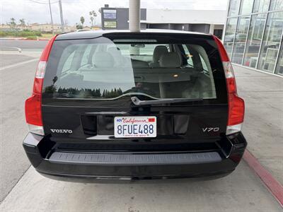 2006 Volvo V70 2.4   - Photo 5 - Tarzana, CA 91356