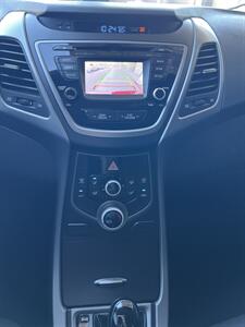 2015 Hyundai ELANTRA SE   - Photo 19 - Tarzana, CA 91356
