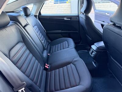 2016 Ford Fusion SE   - Photo 15 - Tarzana, CA 91356