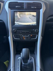 2016 Ford Fusion SE   - Photo 22 - Tarzana, CA 91356