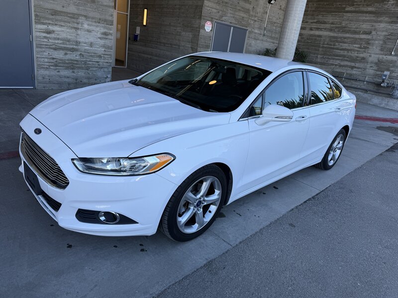2016 Ford Fusion SE   - Photo 1 - Tarzana, CA 91356