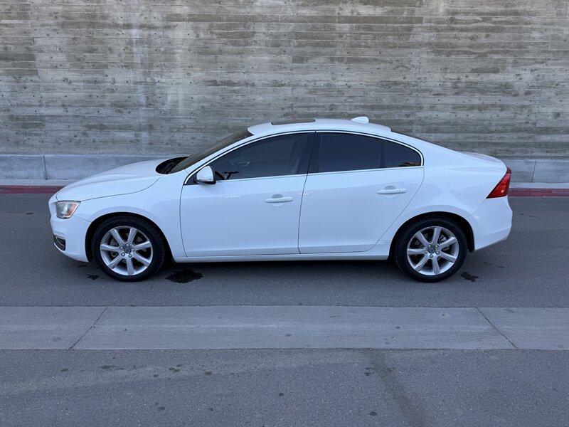 2016 Volvo S60 T5 Drive-E Premier  