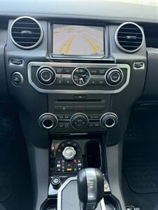 2011 Land Rover LR4 - Photo 23 - Tarzana, CA 91356