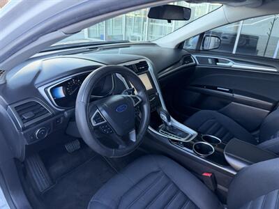 2013 Ford Fusion Hybrid SE   - Photo 11 - Tarzana, CA 91356