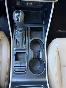 2016 Hyundai TUCSON SE   - Photo 23 - Tarzana, CA 91356