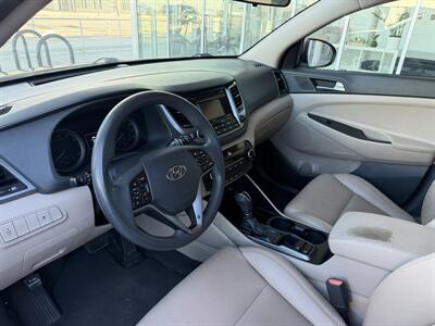 2016 Hyundai TUCSON SE   - Photo 11 - Tarzana, CA 91356