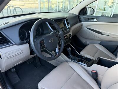 2016 Hyundai TUCSON SE   - Photo 12 - Tarzana, CA 91356