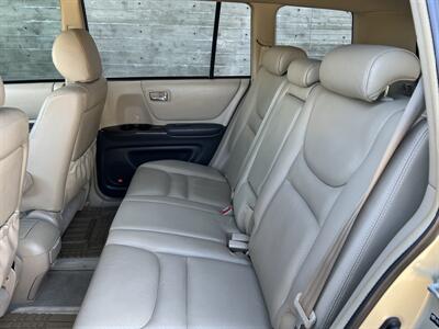 2003 Toyota Highlander Limited   - Photo 12 - Tarzana, CA 91356
