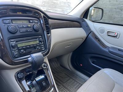 2003 Toyota Highlander Limited   - Photo 18 - Tarzana, CA 91356