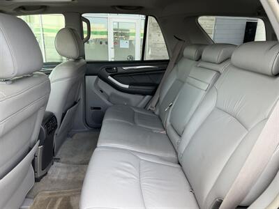 2003 Toyota 4Runner Limited   - Photo 14 - Tarzana, CA 91356