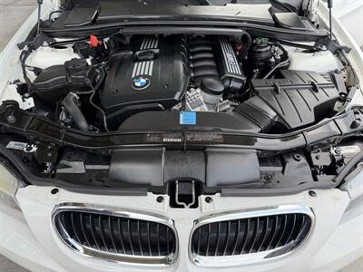 2011 BMW 3 Series 328i   - Photo 20 - Tarzana, CA 91356