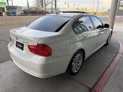 2011 BMW 3 Series 328i   - Photo 6 - Tarzana, CA 91356