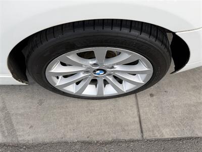 2011 BMW 3 Series 328i   - Photo 10 - Tarzana, CA 91356