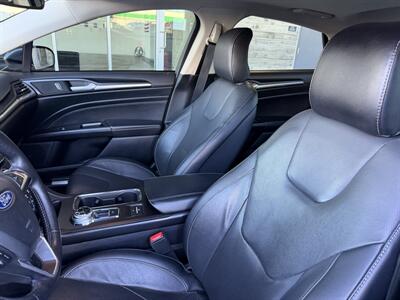 2018 Ford Fusion Energi Titanium   - Photo 12 - Tarzana, CA 91356