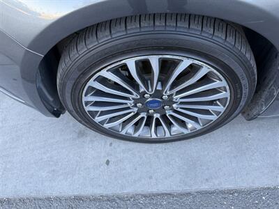 2018 Ford Fusion Energi Titanium   - Photo 9 - Tarzana, CA 91356