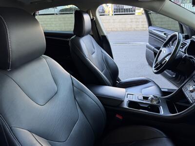 2018 Ford Fusion Energi Titanium   - Photo 17 - Tarzana, CA 91356