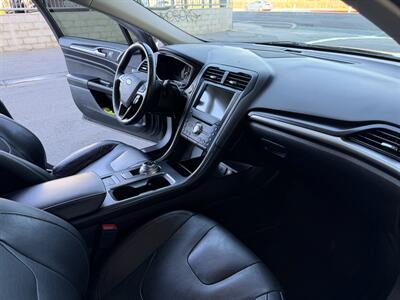 2018 Ford Fusion Energi Titanium   - Photo 16 - Tarzana, CA 91356