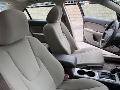 2010 Ford Fusion Hybrid   - Photo 17 - Tarzana, CA 91356