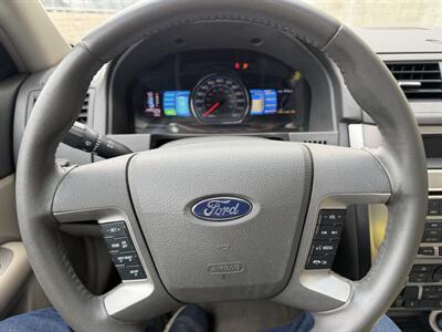 2010 Ford Fusion Hybrid   - Photo 21 - Tarzana, CA 91356