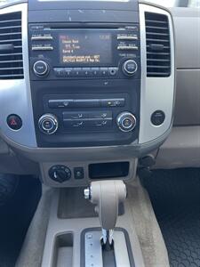 2014 Nissan Frontier SV V6   - Photo 18 - Tarzana, CA 91356