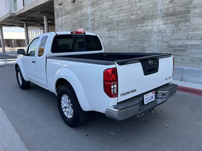 2014 Nissan Frontier SV V6   - Photo 3 - Tarzana, CA 91356