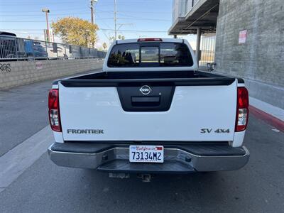 2014 Nissan Frontier SV V6   - Photo 4 - Tarzana, CA 91356