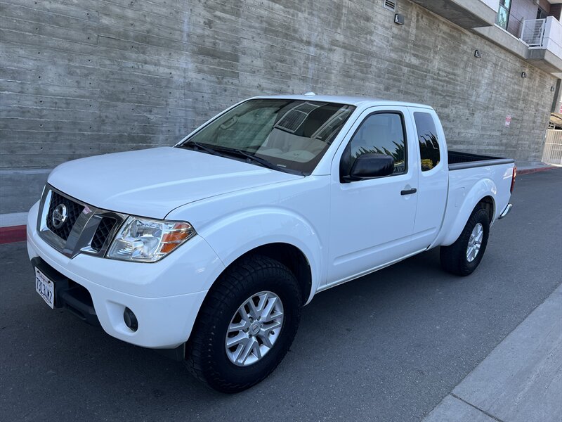 2014 Nissan Frontier SV V6  