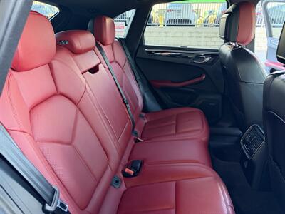 2017 Porsche Macan S   - Photo 16 - Tarzana, CA 91356