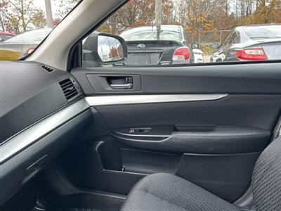 2011 Subaru Legacy 2.5i Premium - Photo 11 - Framingham, MA 01702